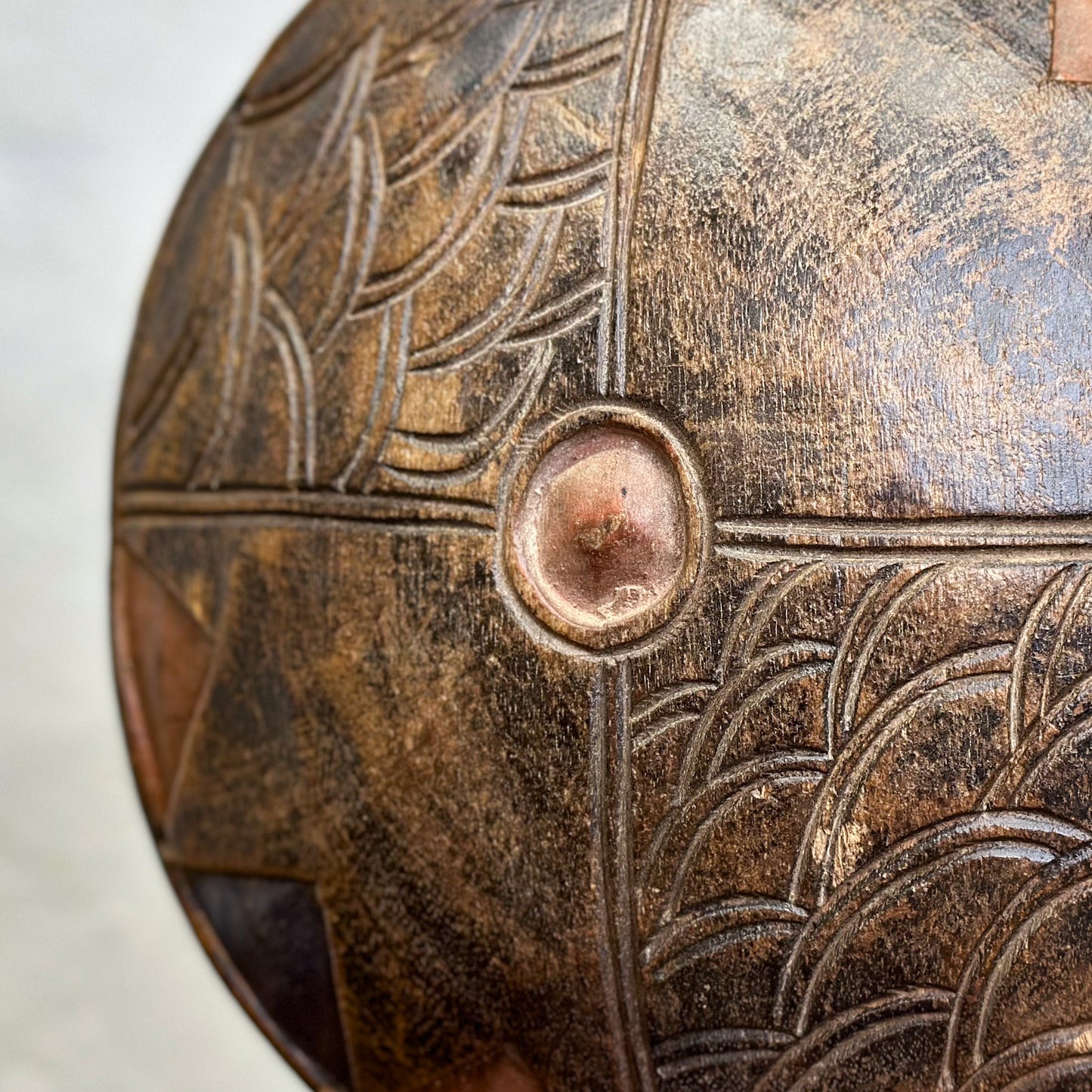 Cameroon-Carved-Round-Shield-on-Stand-Africa-African-Tribal-Art