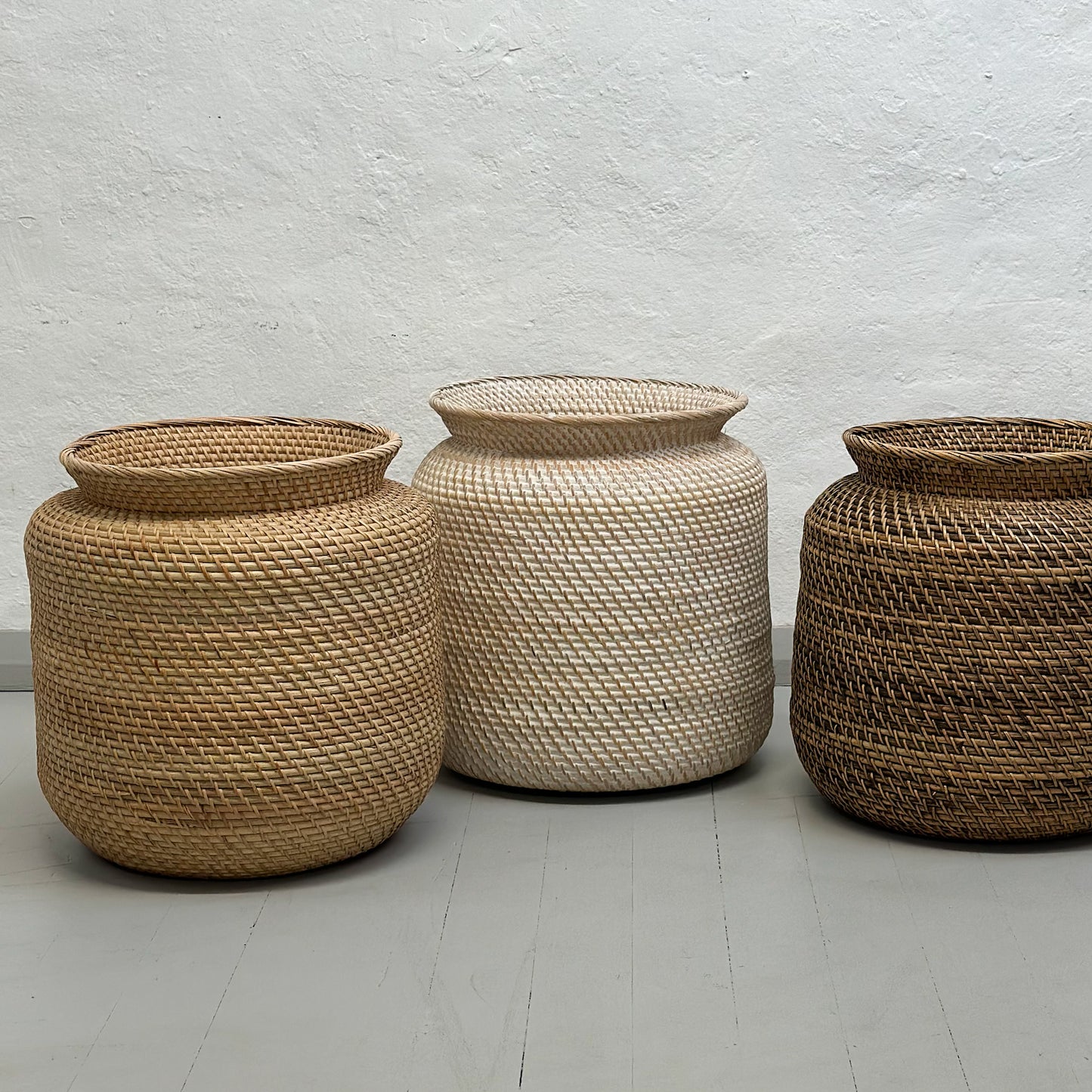 Round Lipped Rattan Planter