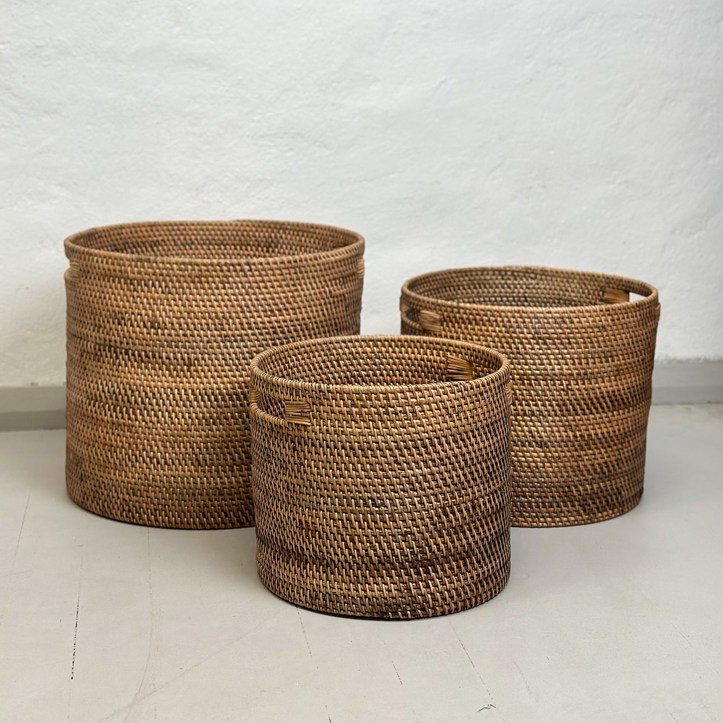 Round Rattan Basket with Inset Handles