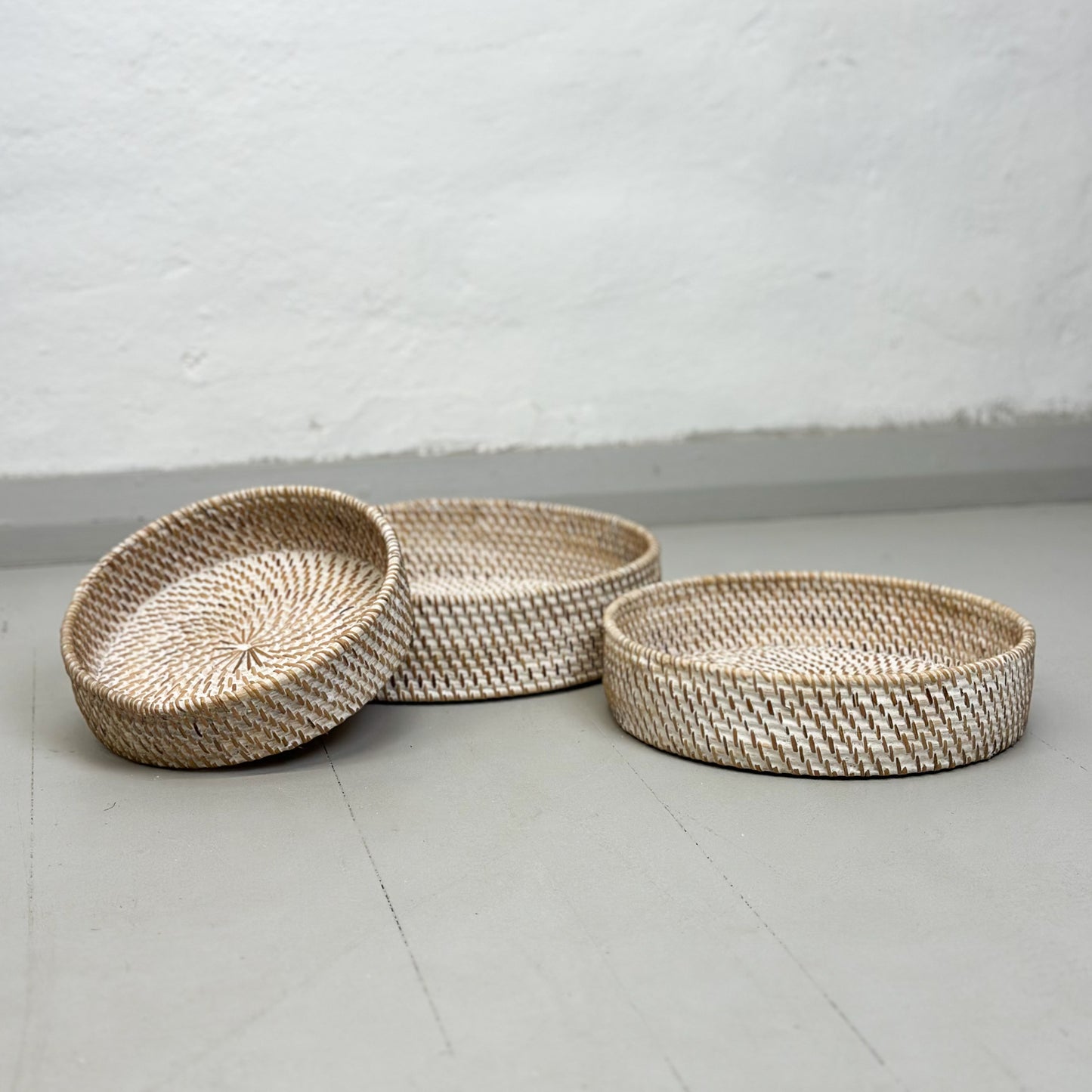 Simple Round Rattan Tray