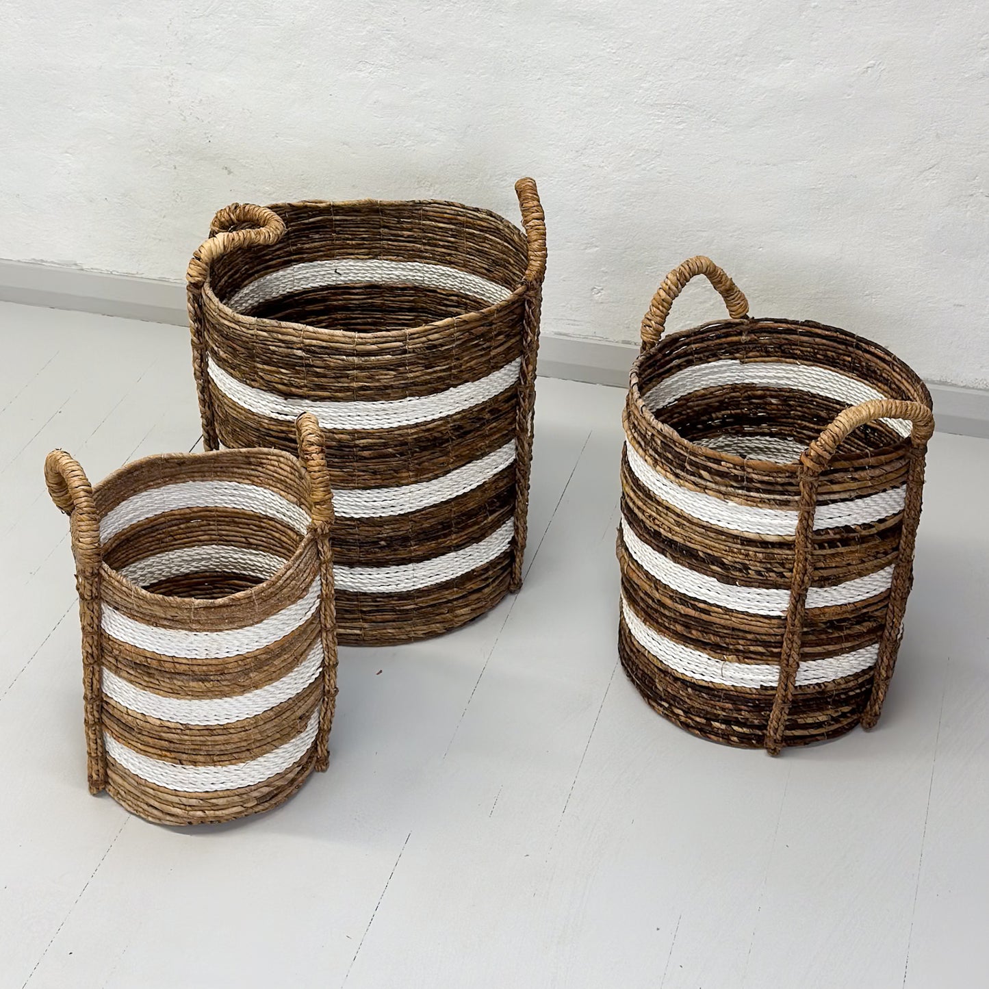 Natural & White Banana Leaf Basket