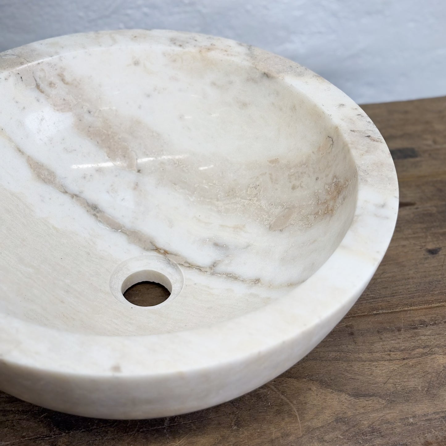 Round Onyx Basin IV