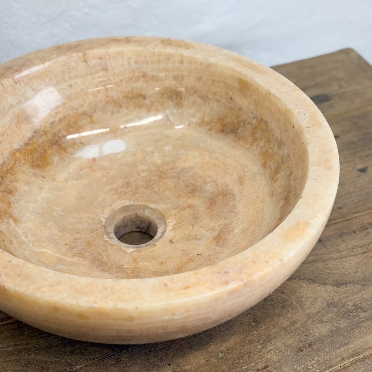 Round Onyx Basin X