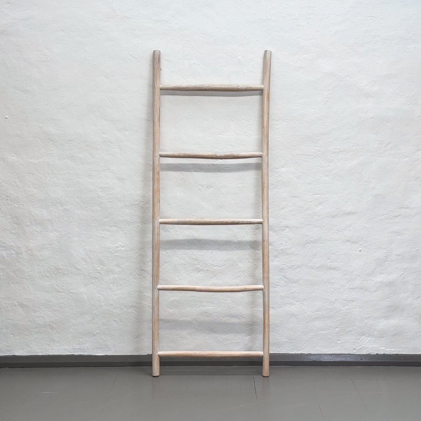 Suar Wood Ladder