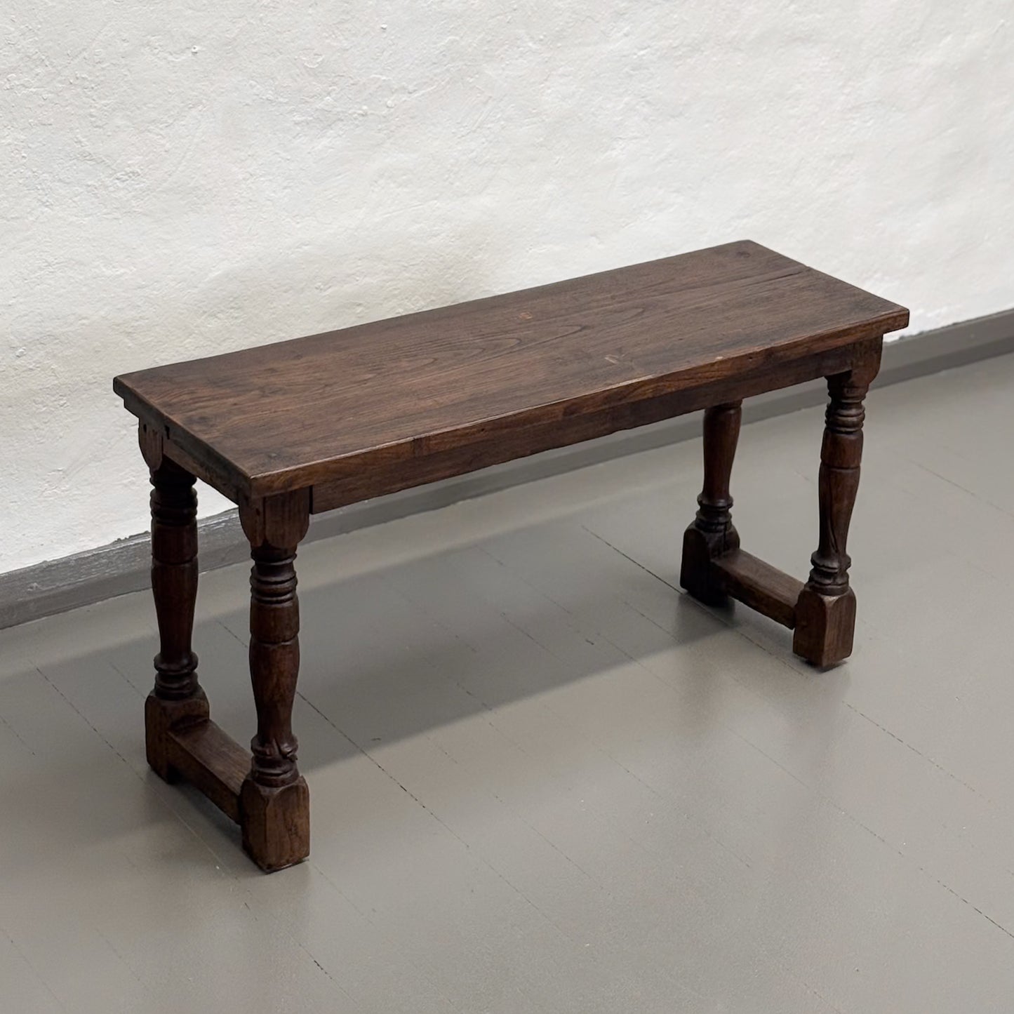 Vintage Colonial Bench