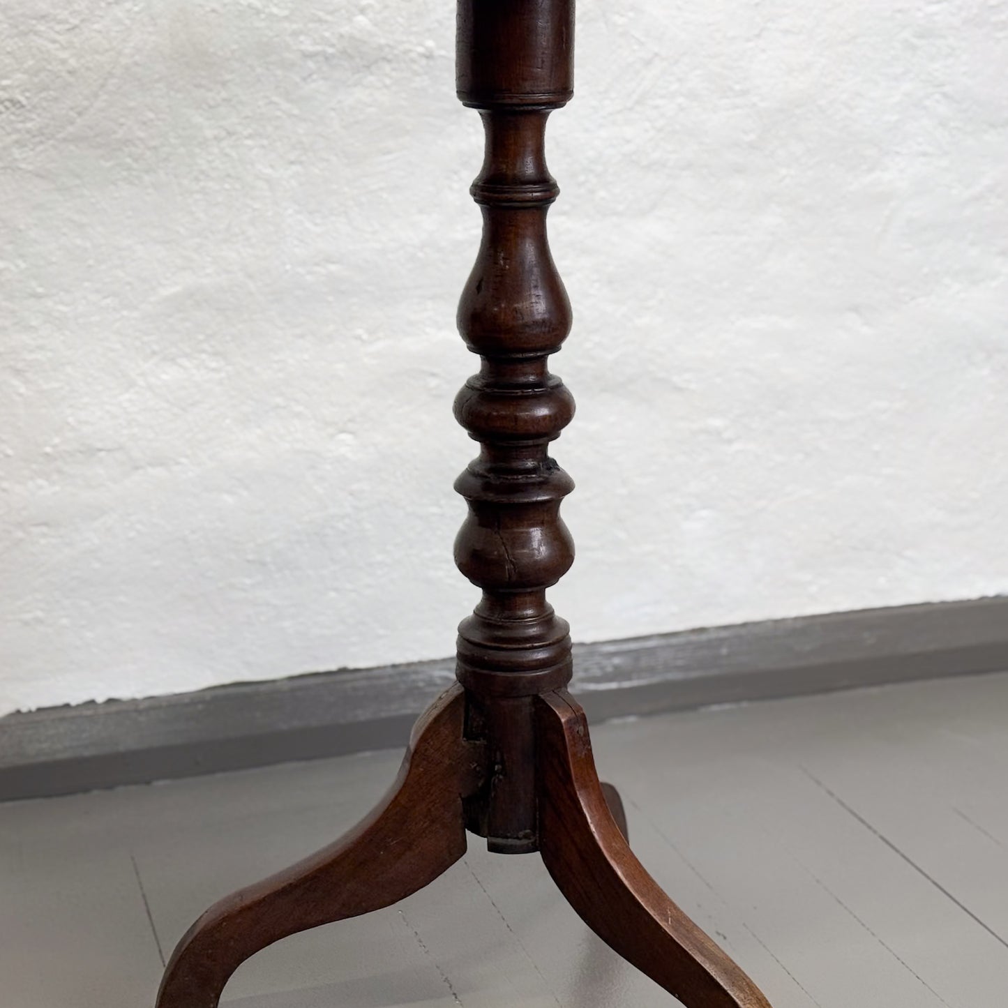 Oval Pedestal Table I