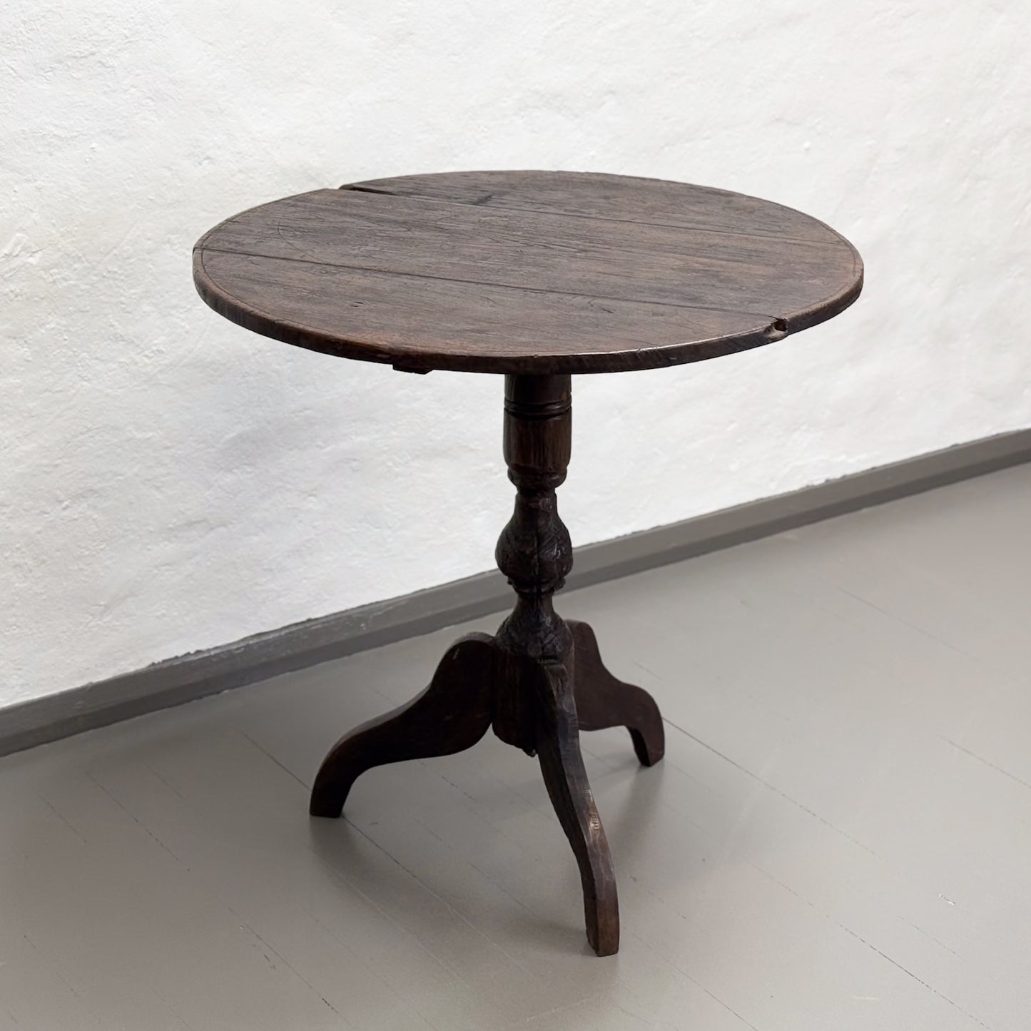 Rustic Pedestal Table