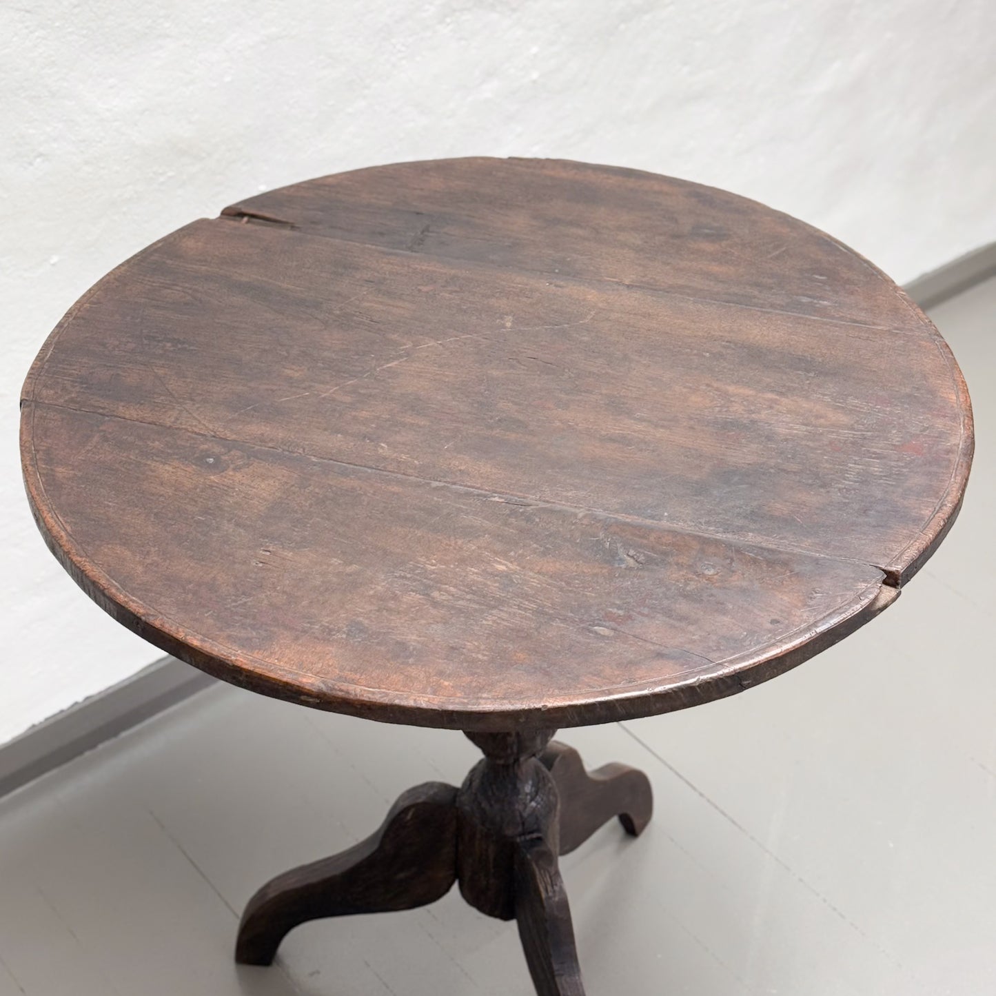 Rustic Pedestal Table