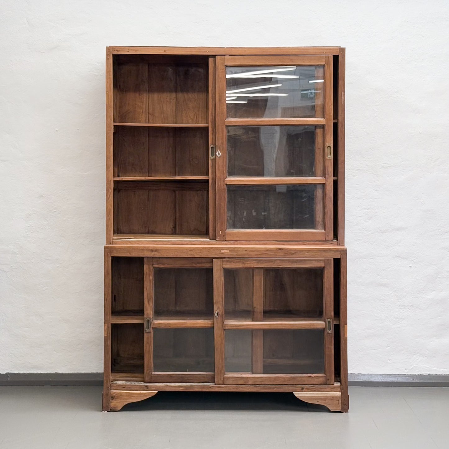 Double Glass Cabinet