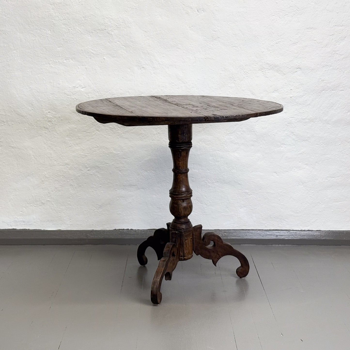 Rustic Vintage Pedestal Table