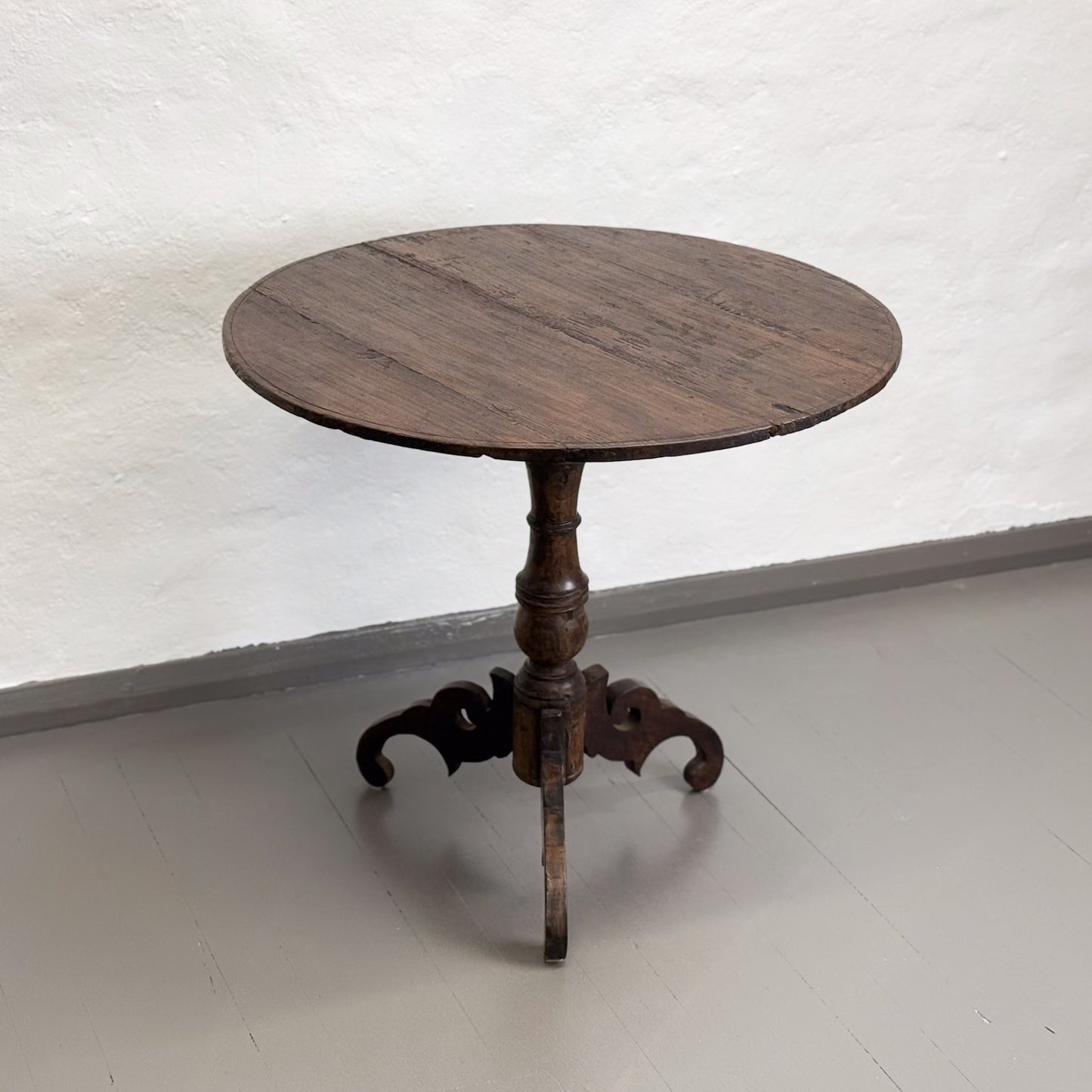 Rustic Vintage Pedestal Table