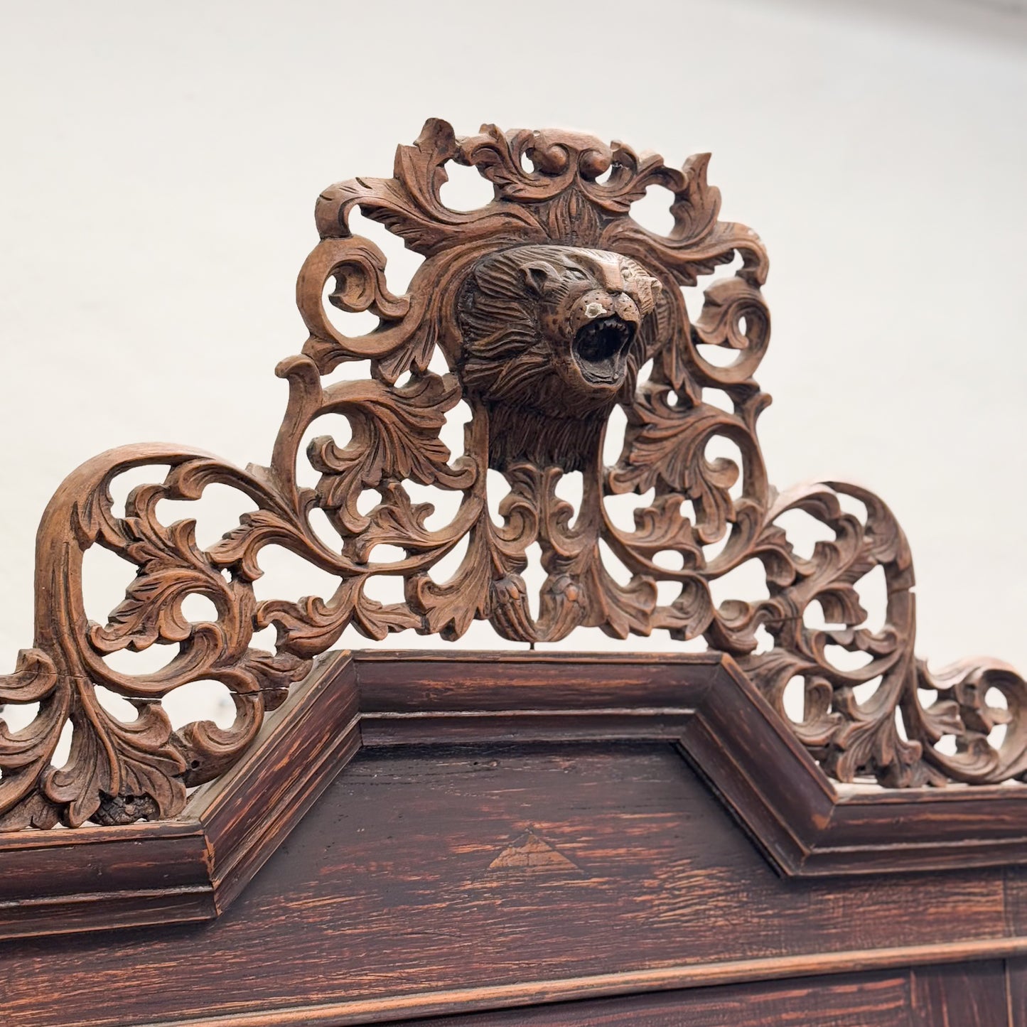 Glass Cabinet with Lion Head Frieze