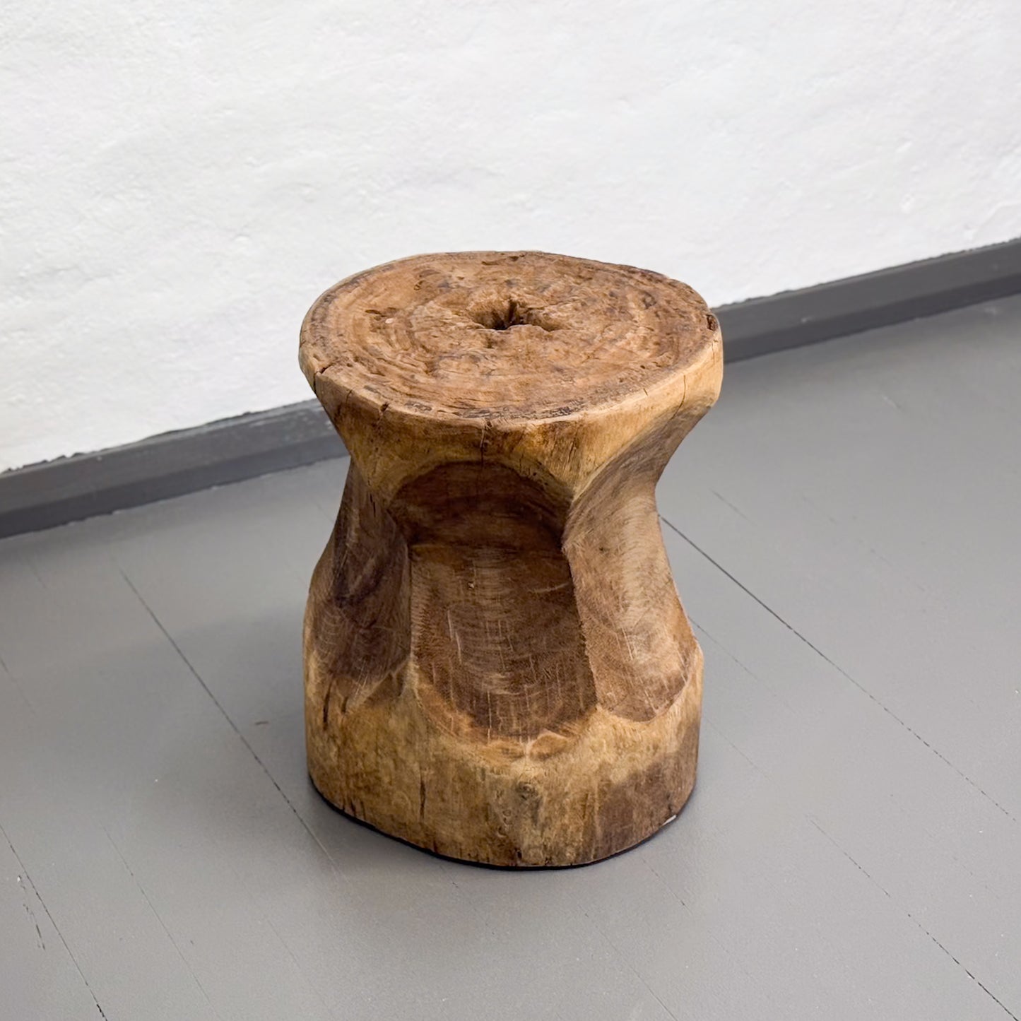 Rustic Lesung Stool