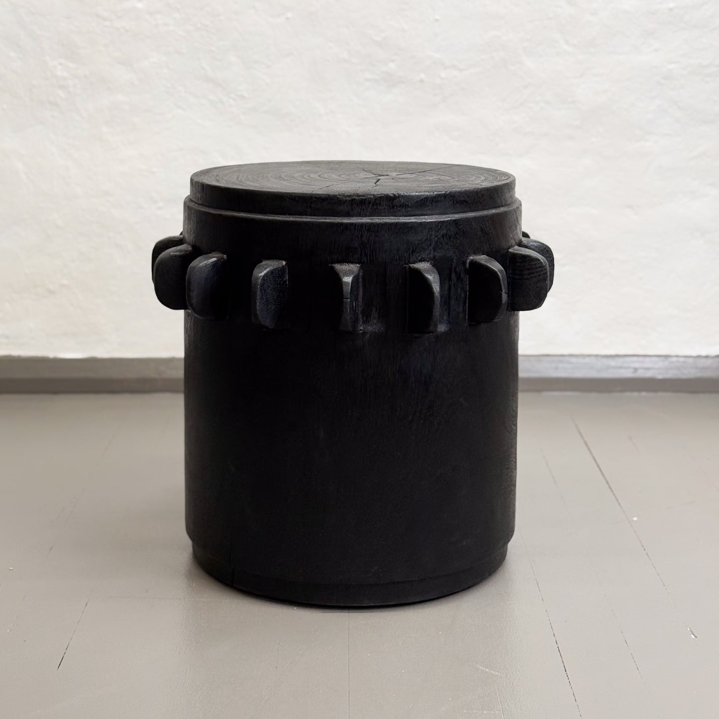 Black Sugar Grinder Stool