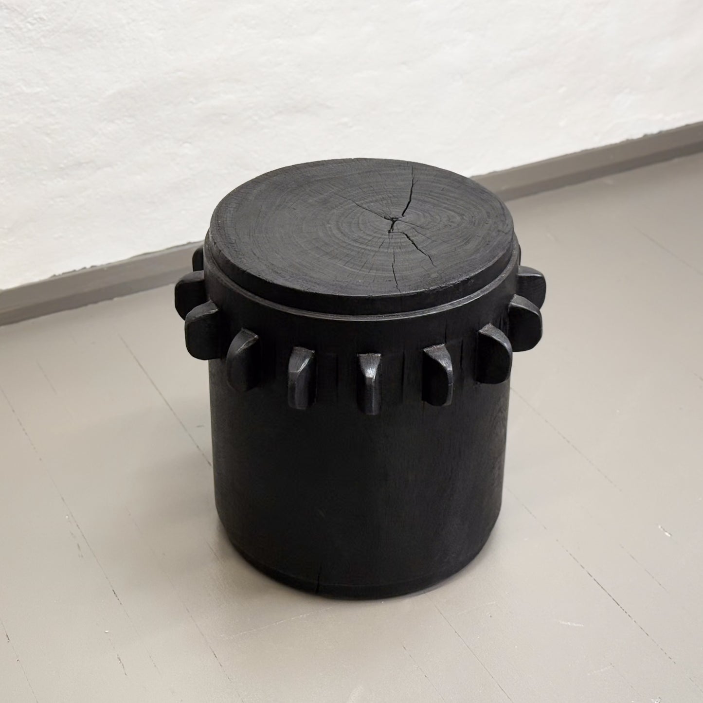 Black Sugar Grinder Stool