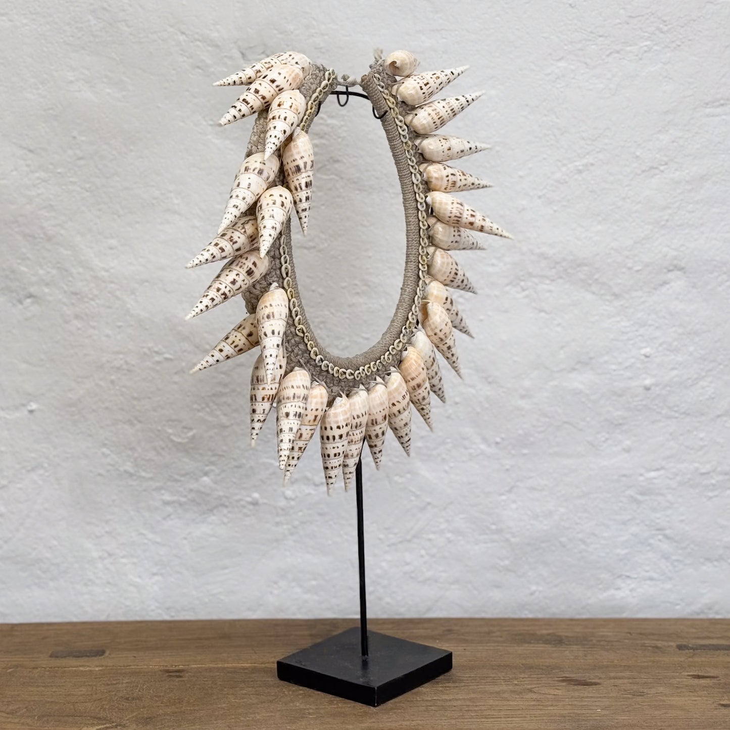 Takmudakan Shell Necklace on Stand