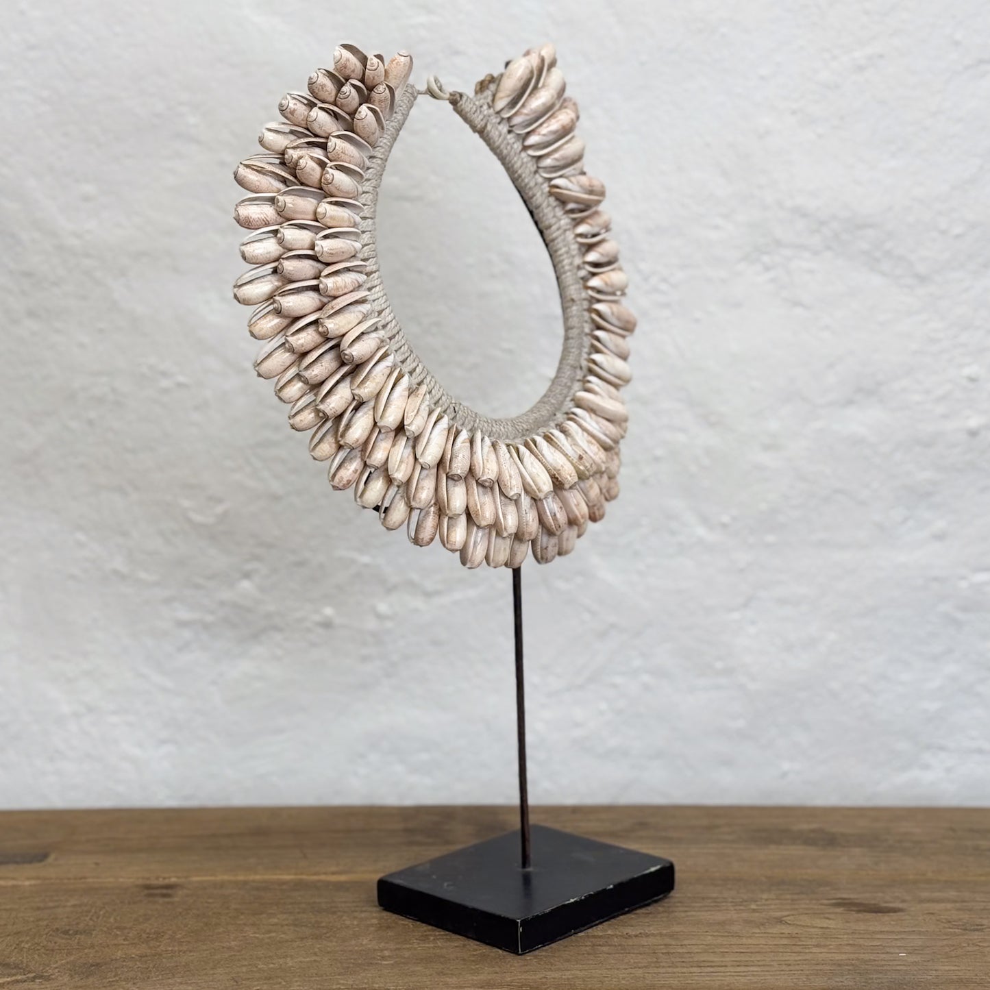 Shell Necklace with Stand