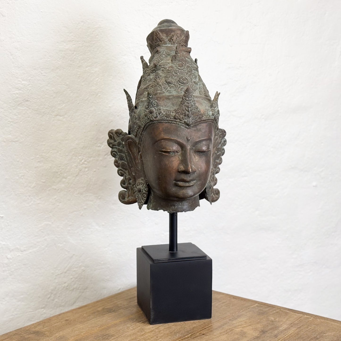 Bronze Wisnu Head