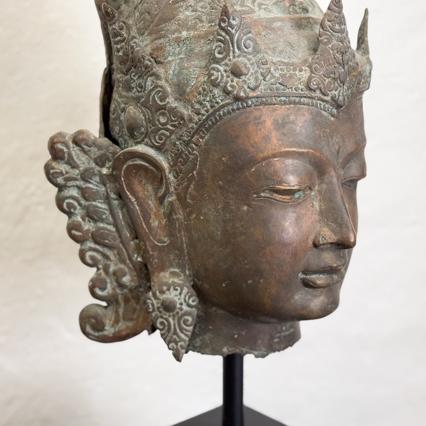 Bronze Wisnu Head