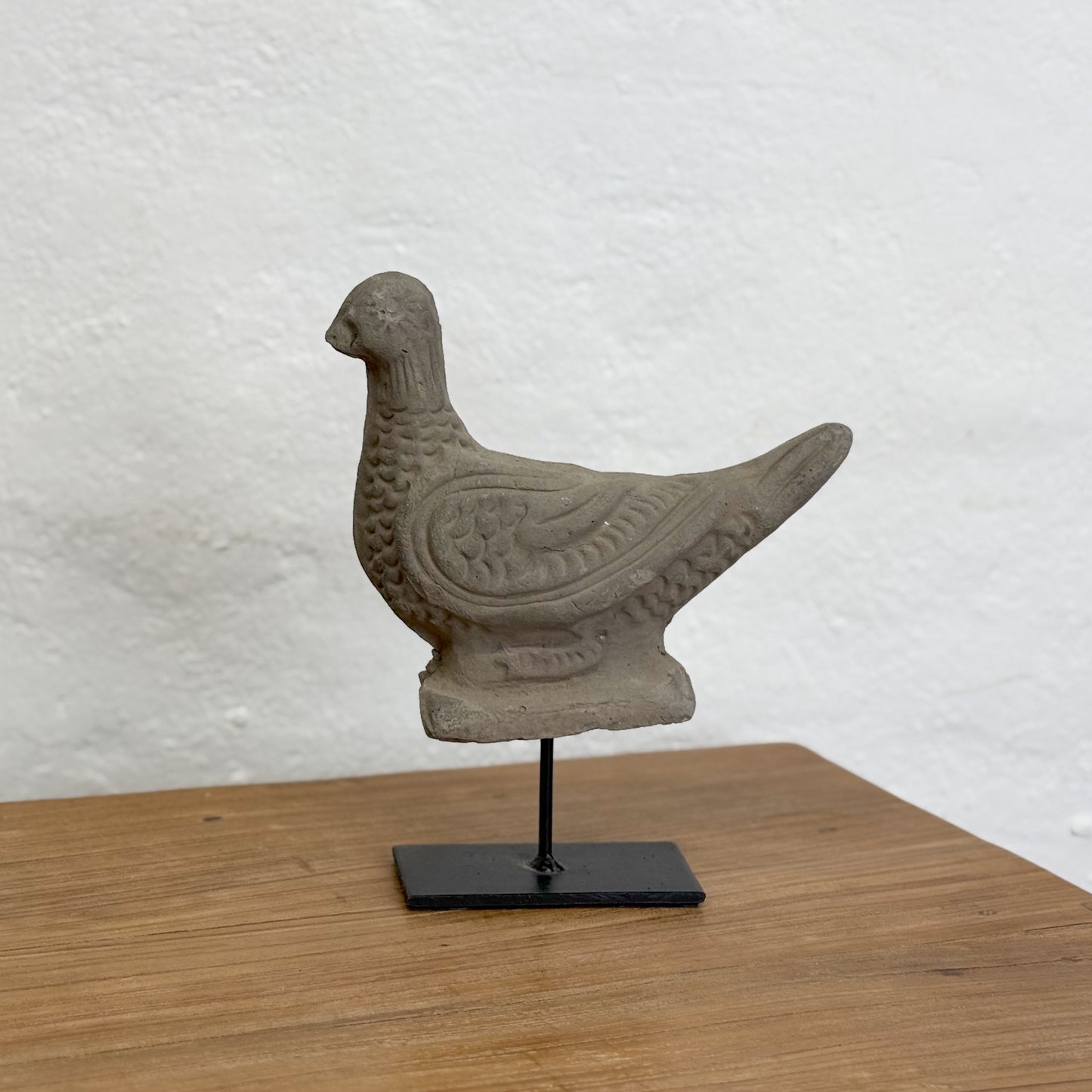 Decorative Stone Pigeon on Stand