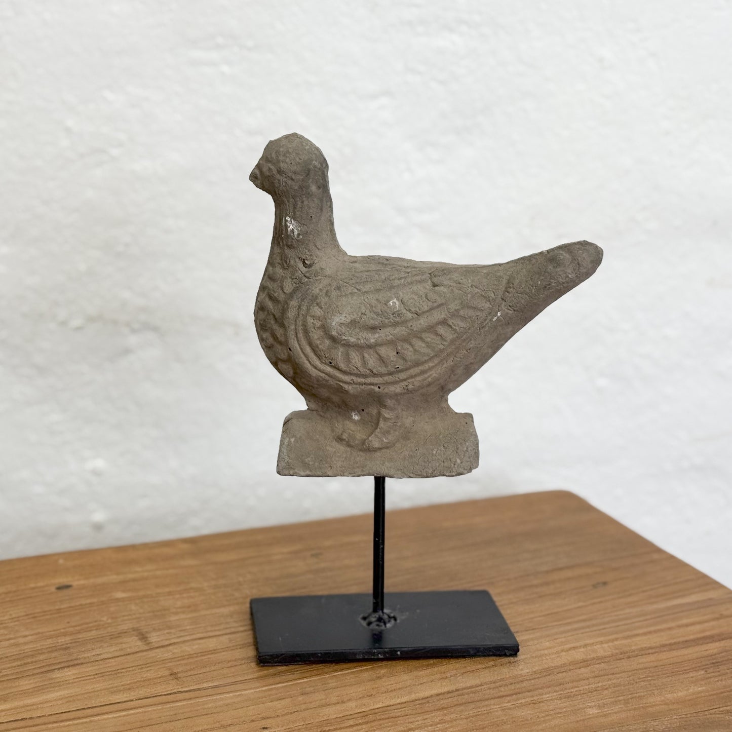 Decorative Stone Pigeon on Stand