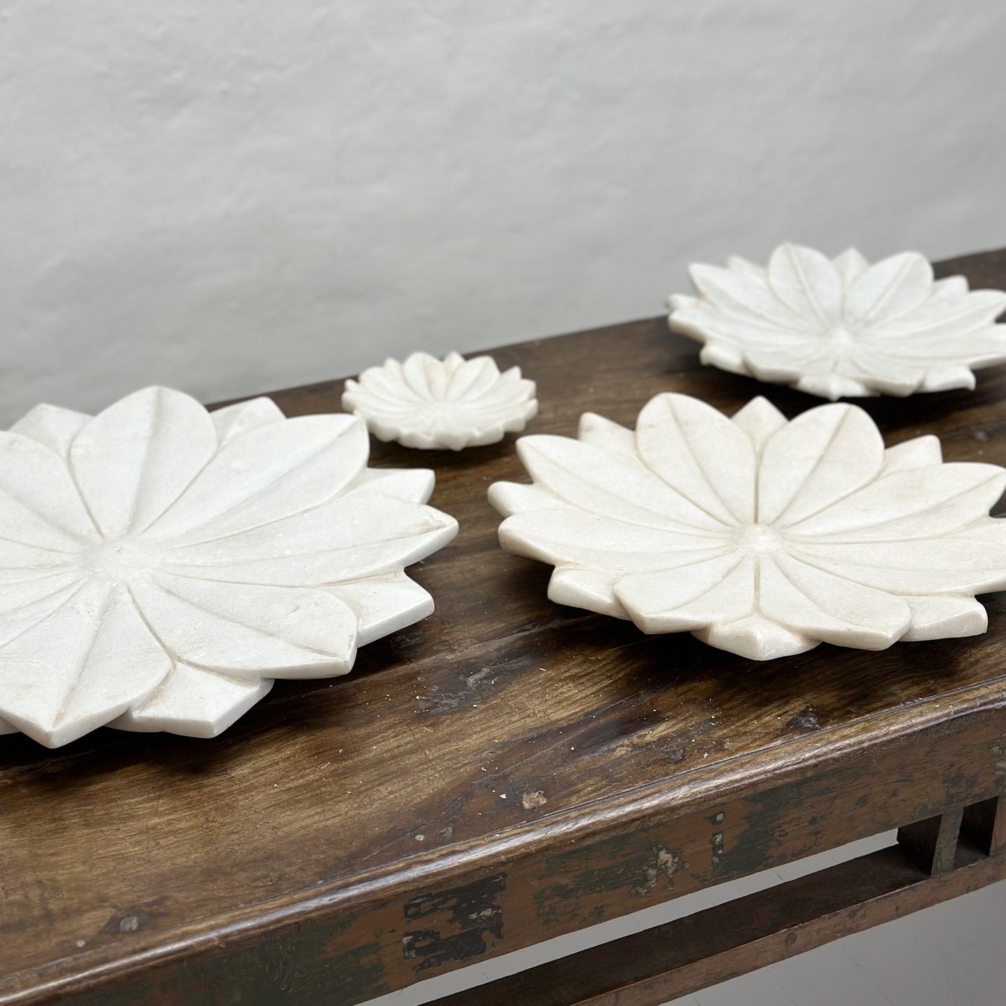 Round-White-Marble-Lotus-Flower-Plate-Dish-India-Indian