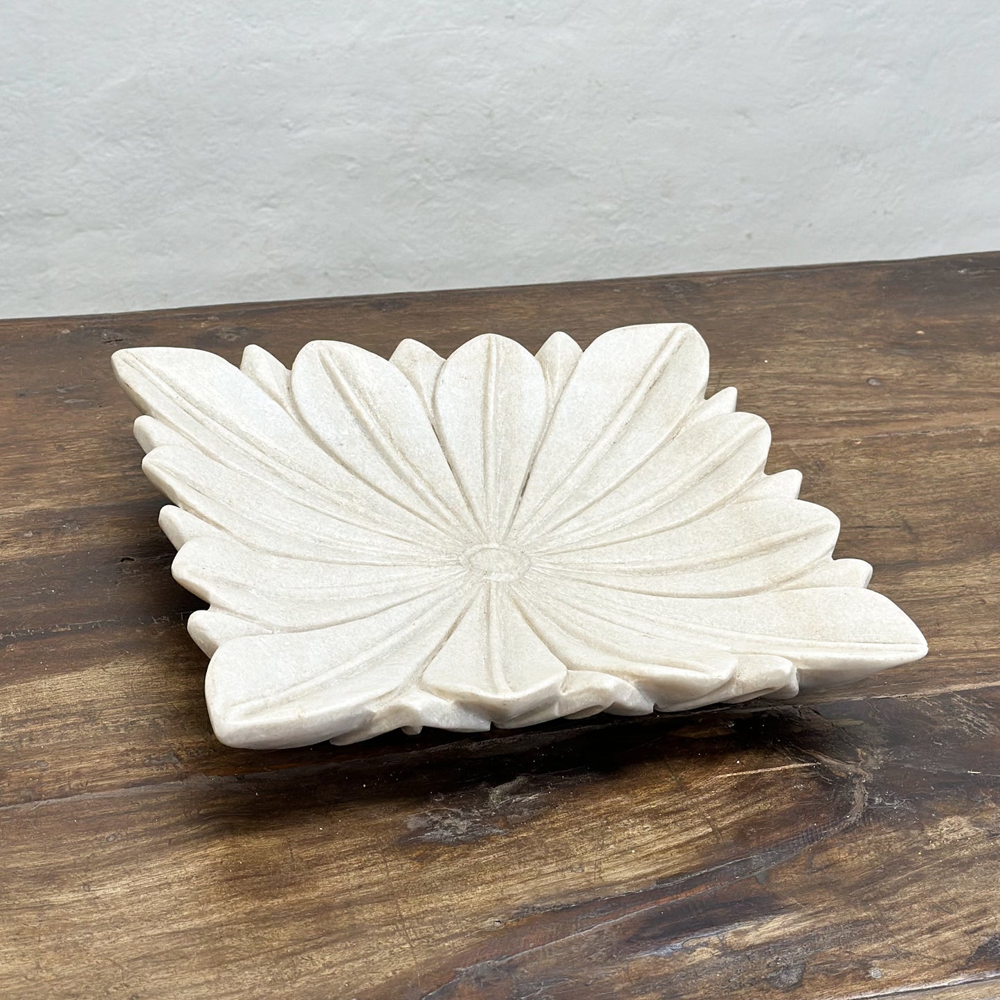Square-Indian-Floral-Flower-Carved-Marble-Plate-Dish_5_1866a276-018c-4955-bc0d-c3e5559365e9