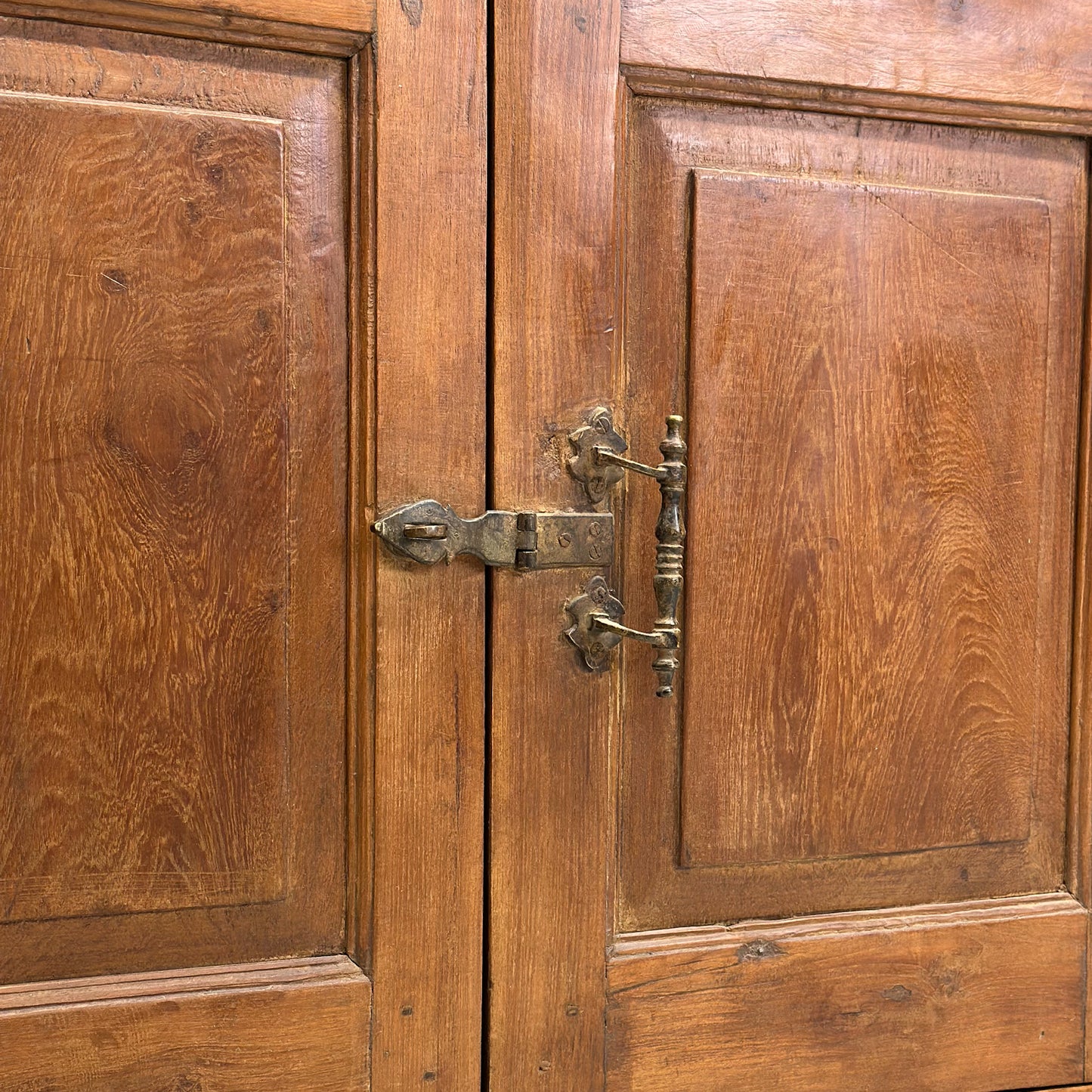 Vintage 2 Door Timber Cabinet