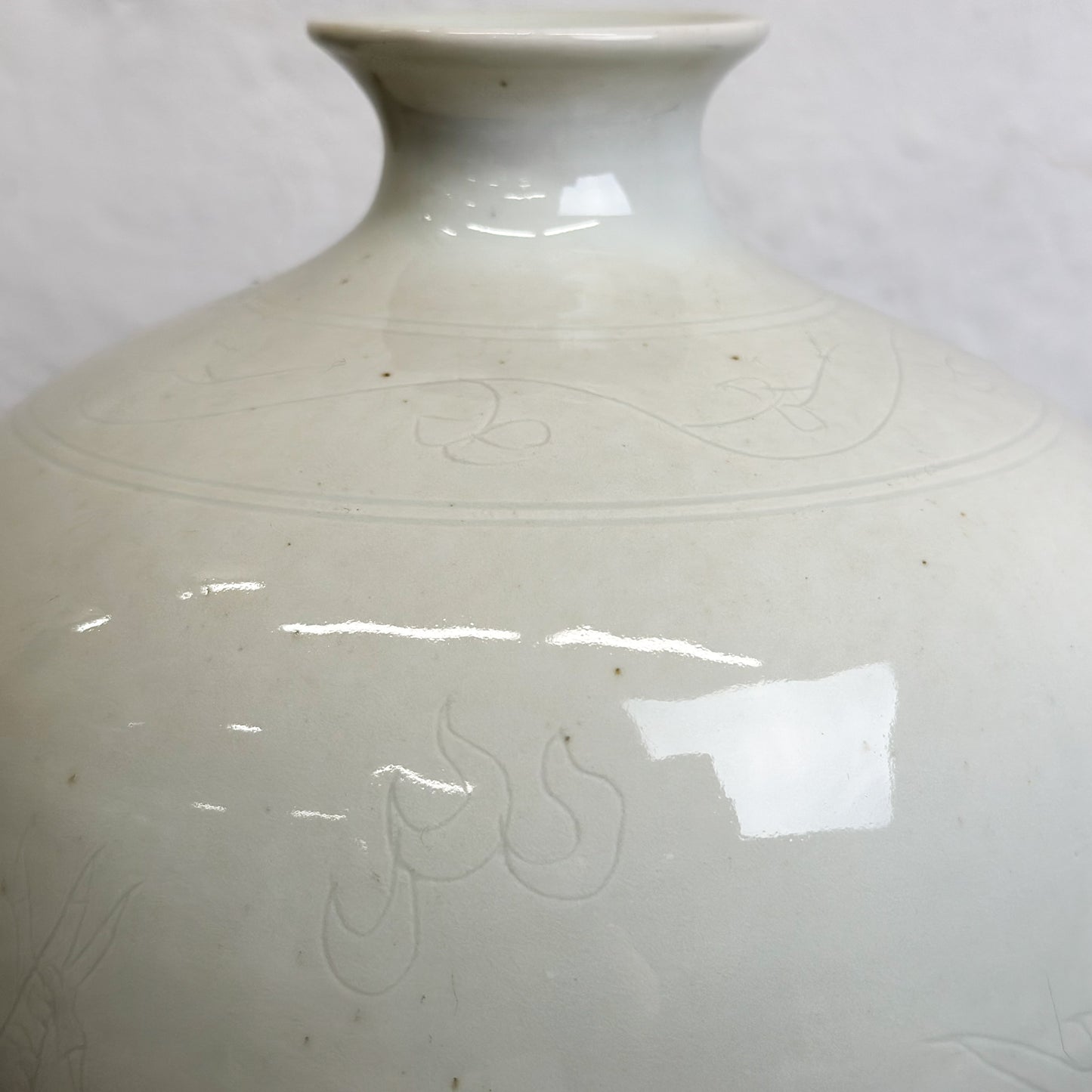 Chinese-Embossed-White-Porcelain-Meiping-Vase