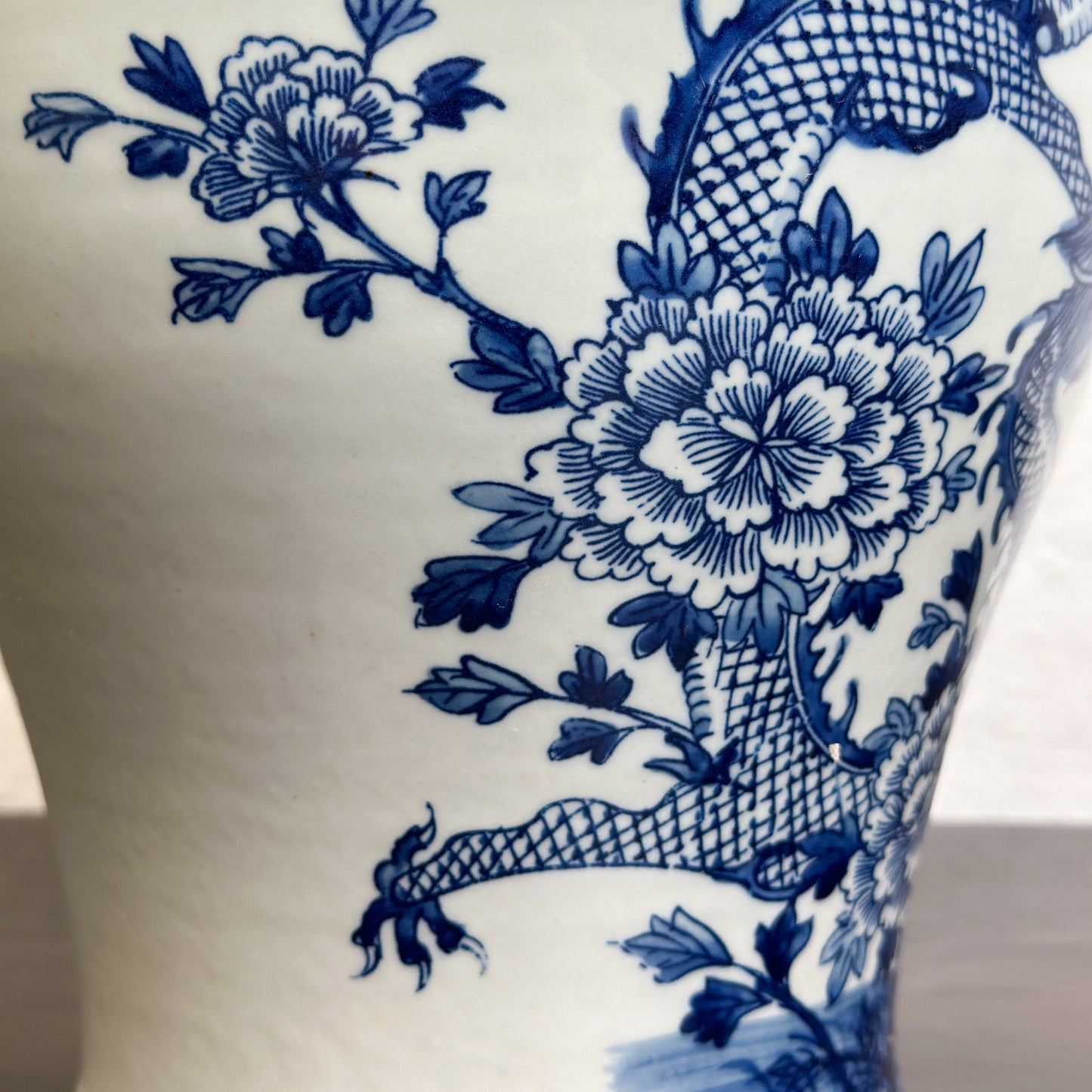 Chinese-Blue-and-White-Porcelain-Temple-Jar-Dragon-Floral