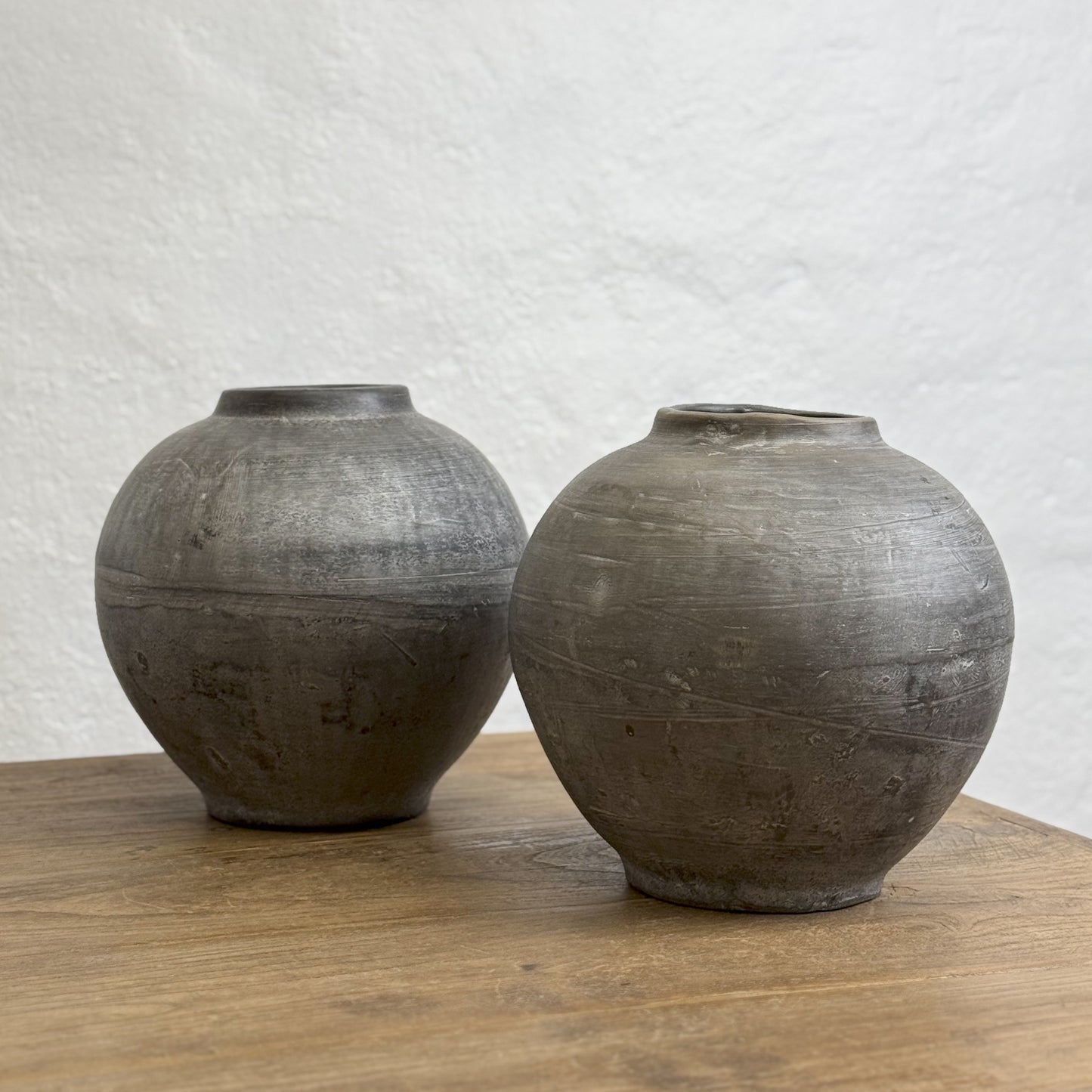 POR9999-China-Chinese-Earthenware-Ceramic-Grey-Rustic-Round-Vase.1